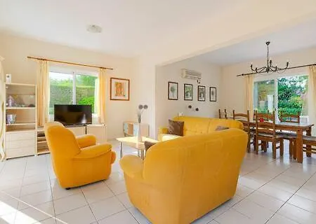 וילה Amazing Pool&garden 50 M Sandy קורל ביי